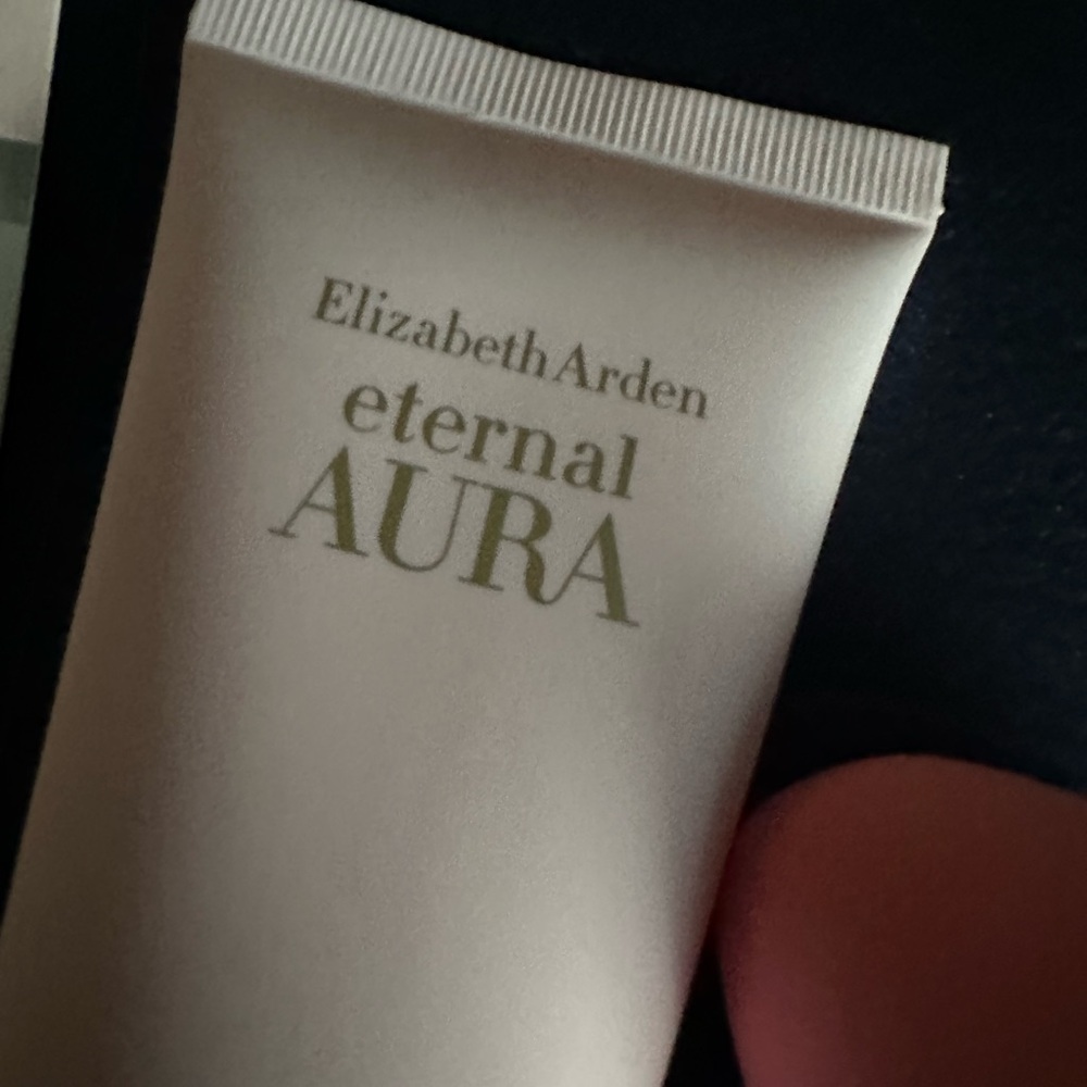 Elizabeth Arden Eternal Aura Body Balm The Pink Bundle - Picture 3 of 10